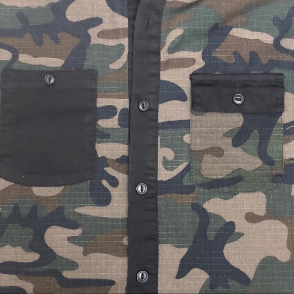 Urban Heritage men’s camo shirt size Small - Picture 6 of 9